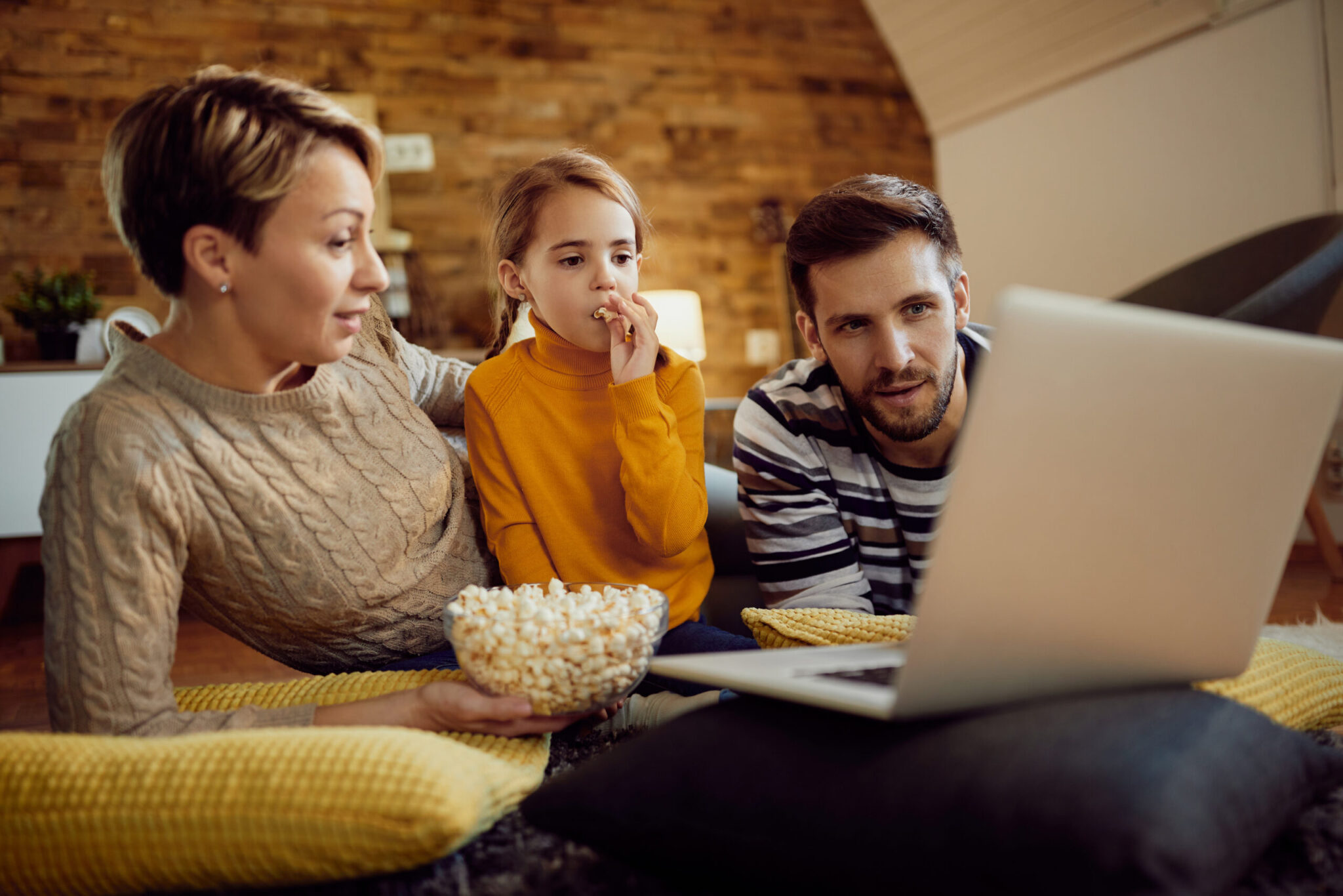📺🍿 Suscripciones de Streaming: Cómo organizar Netflix, Disney+ y DAZN para no pagar doble en 2026